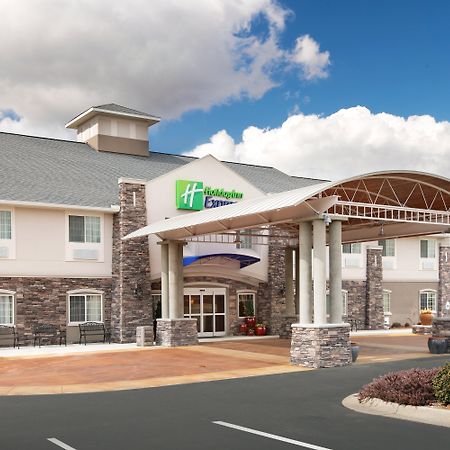 Holiday Inn Express Monticello By Ihg Esterno foto