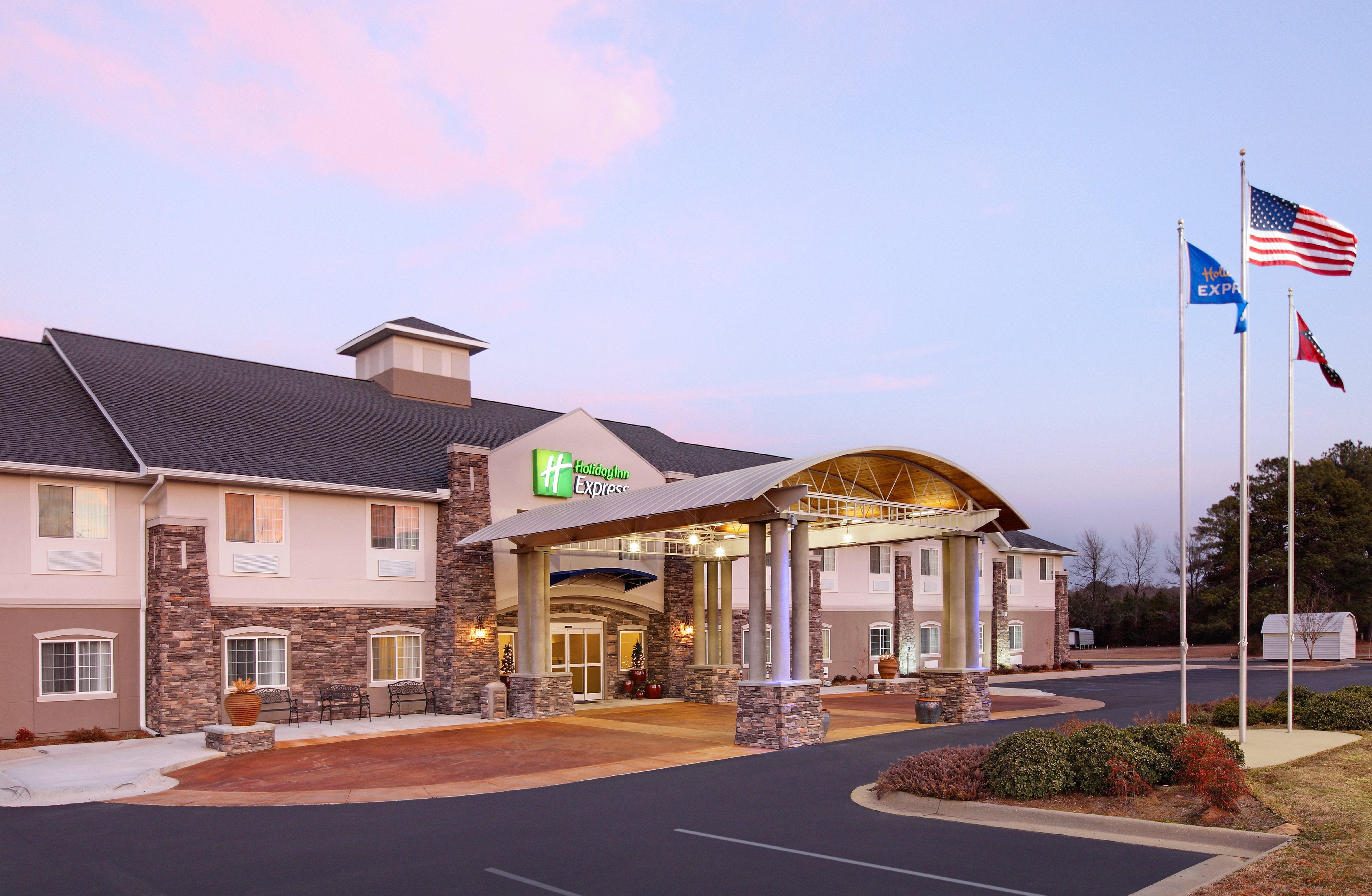 Holiday Inn Express Monticello By Ihg Esterno foto