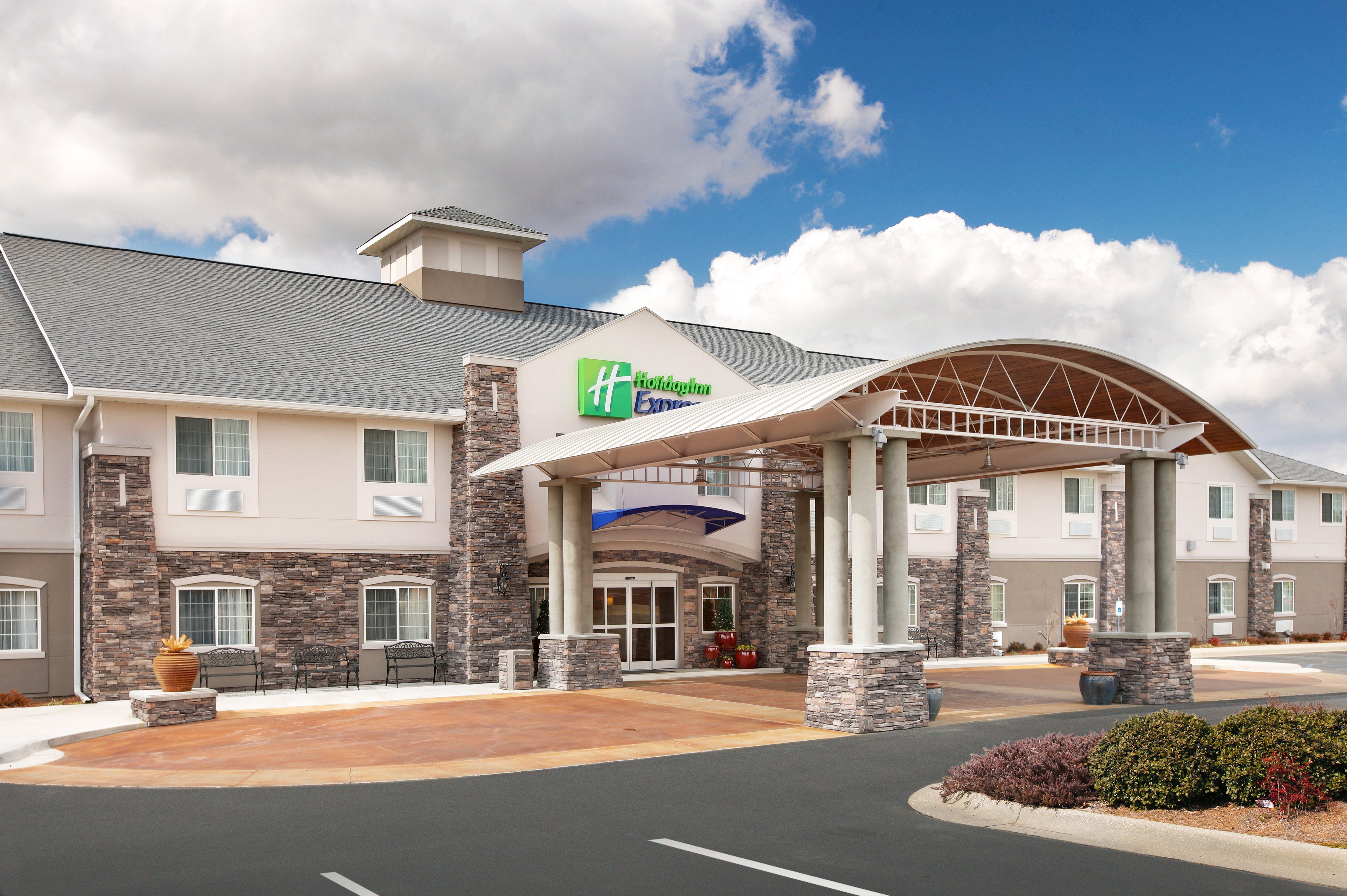 Holiday Inn Express Monticello By Ihg Esterno foto