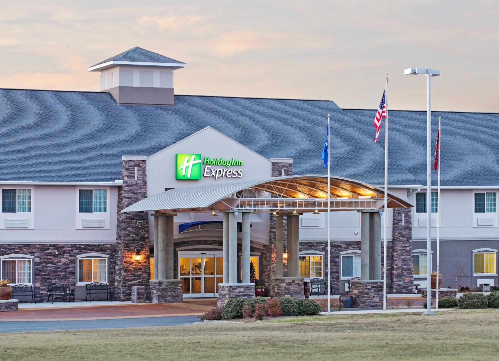 Holiday Inn Express Monticello By Ihg Esterno foto